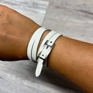 Beautiful Double colored Hermes wrap bracelet!